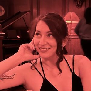 Meet your Posher, Gabriela